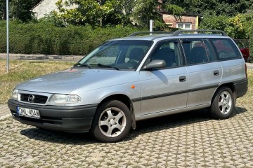 Piękna Astra 1.4 Benzyna - 2001
